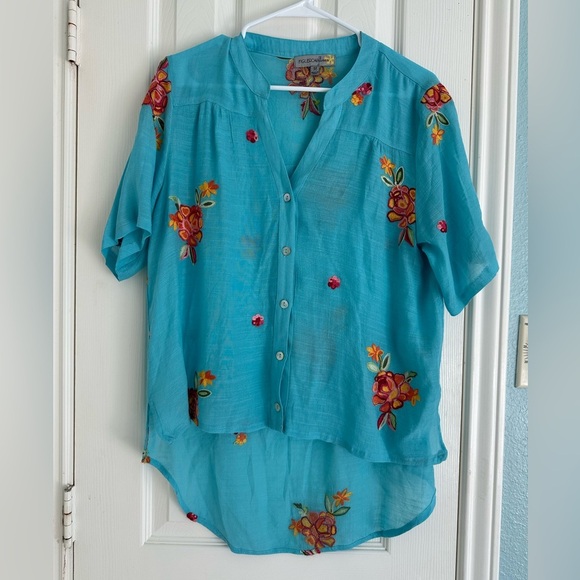figueroa & flower Tops - Figueroa & Flower Embroidered Floral Peasant Blouse Med Tunic Top Blue Shirt